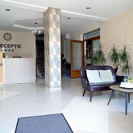 Pensiunea Central Регин Екстериор снимка